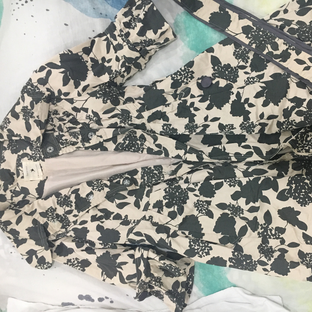 Forever 21 Silky Cream and Grey Flower Coat